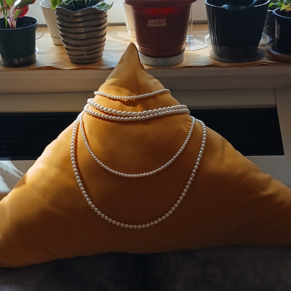 4 tier pearl necklace